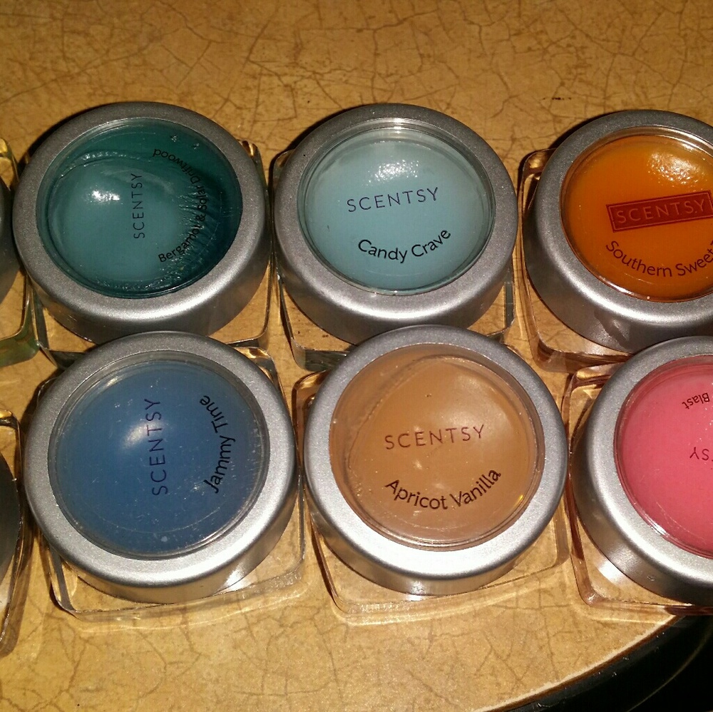 8 -Scentsy  tart warmers